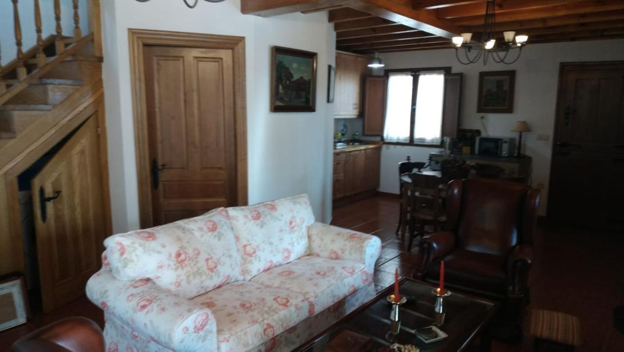 Villa Isabel Piloña エクステリア 写真